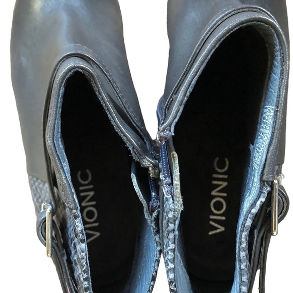 Vionic Shasta Gray Snake Print Wedge Ankle Bootie Size 6.5 - Picture 4 of 8